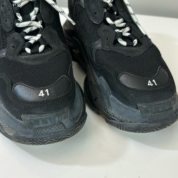 Balenciaga Triple S Sneakers Size 41/8 Authenticated - Picture 12 of 16